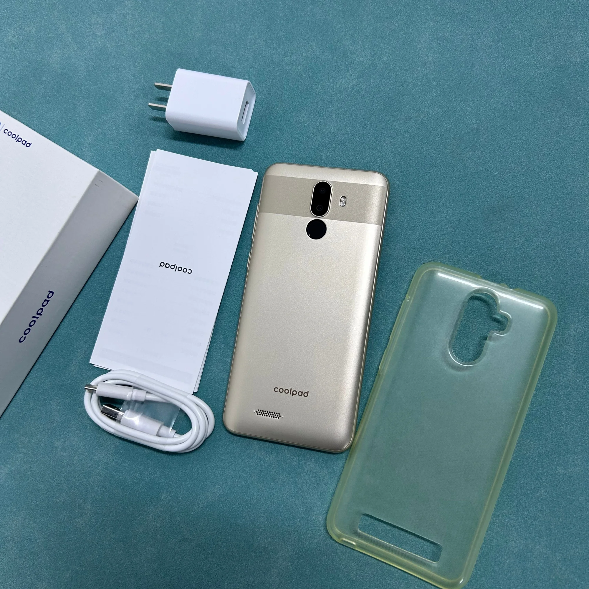 Smartphone K2 5.45 polegadas Quad Core LTE 4G 2GB RAM 16GB ROM Câmera Dupla 5MP/13MP Impressão Digital Android 7.0 Celular Coolpad