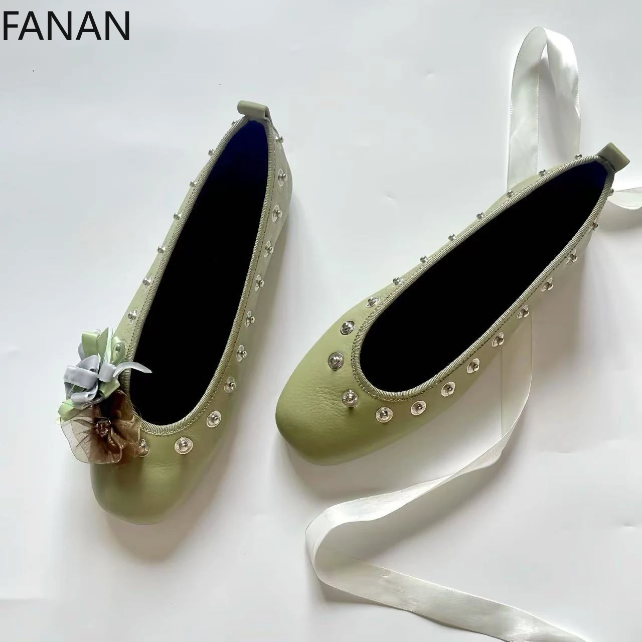 

DIY Flower Flats Rivet French Single Shoes Women's 2025 Height Increasing Ballet Shoes black sand Low Heel Pumps