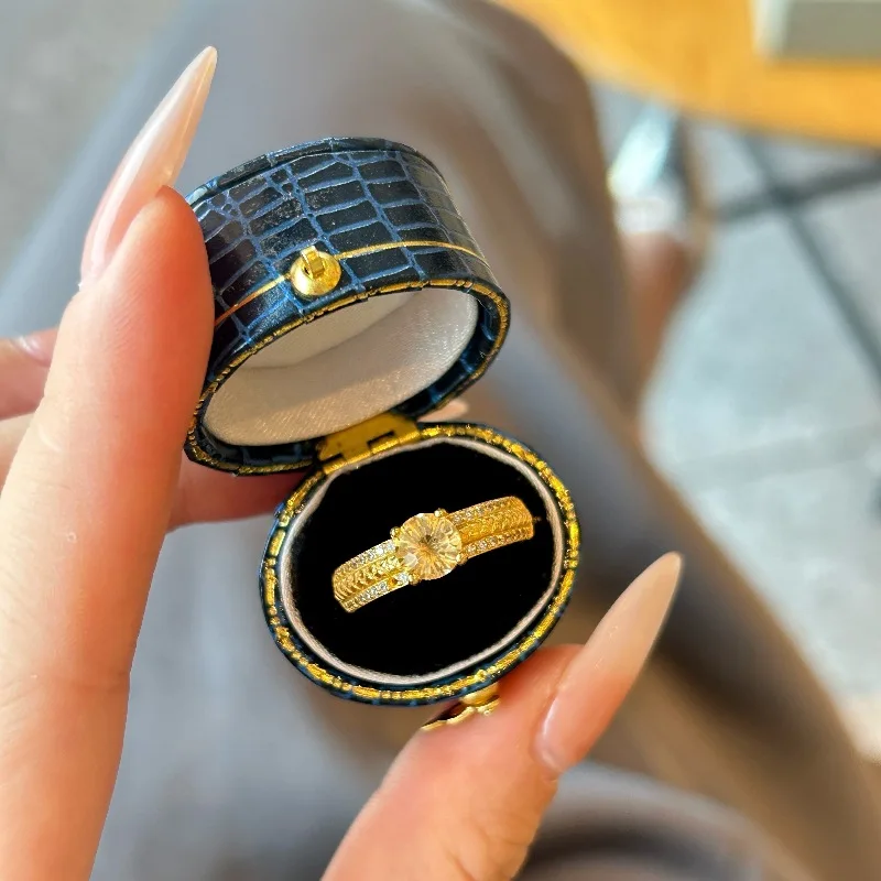 Vintage Wheat Ear Yellow Round Diamond rings for women Carving Texture Fashionable Light Luxury Exquisite Ring Party Jewelry
