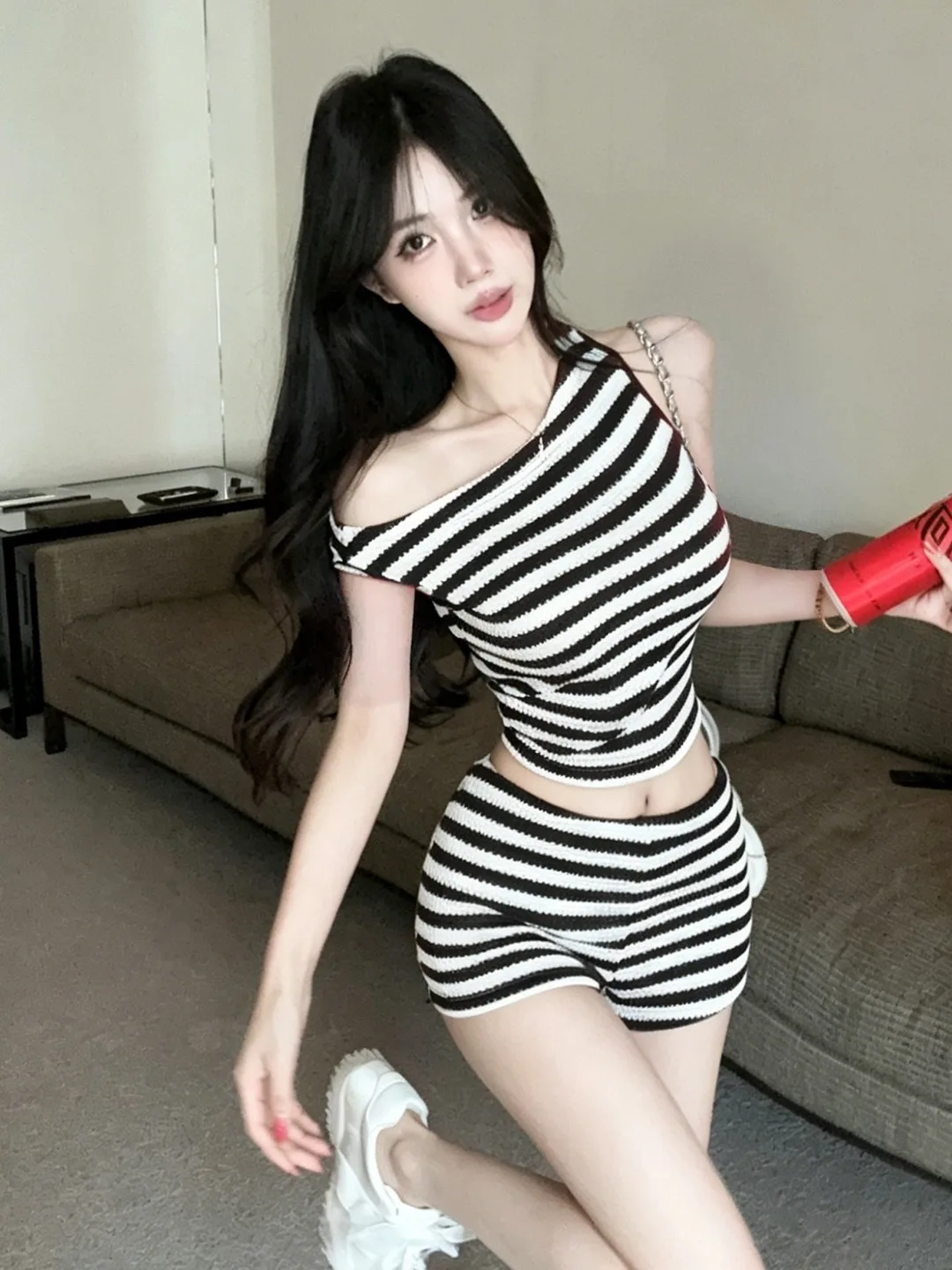 Korean Style Fashionable Hot Girl Versatile Diagonal Shoulder Stripe Knitted Vest Elastic Waist Straight Leg Short Pants Casu...