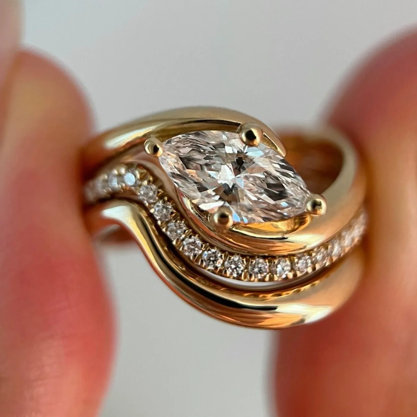 

S925 silver set ring - highly popular morganite marquise-shaped three-piece ring set as a gift item. Bestseller LMR0073