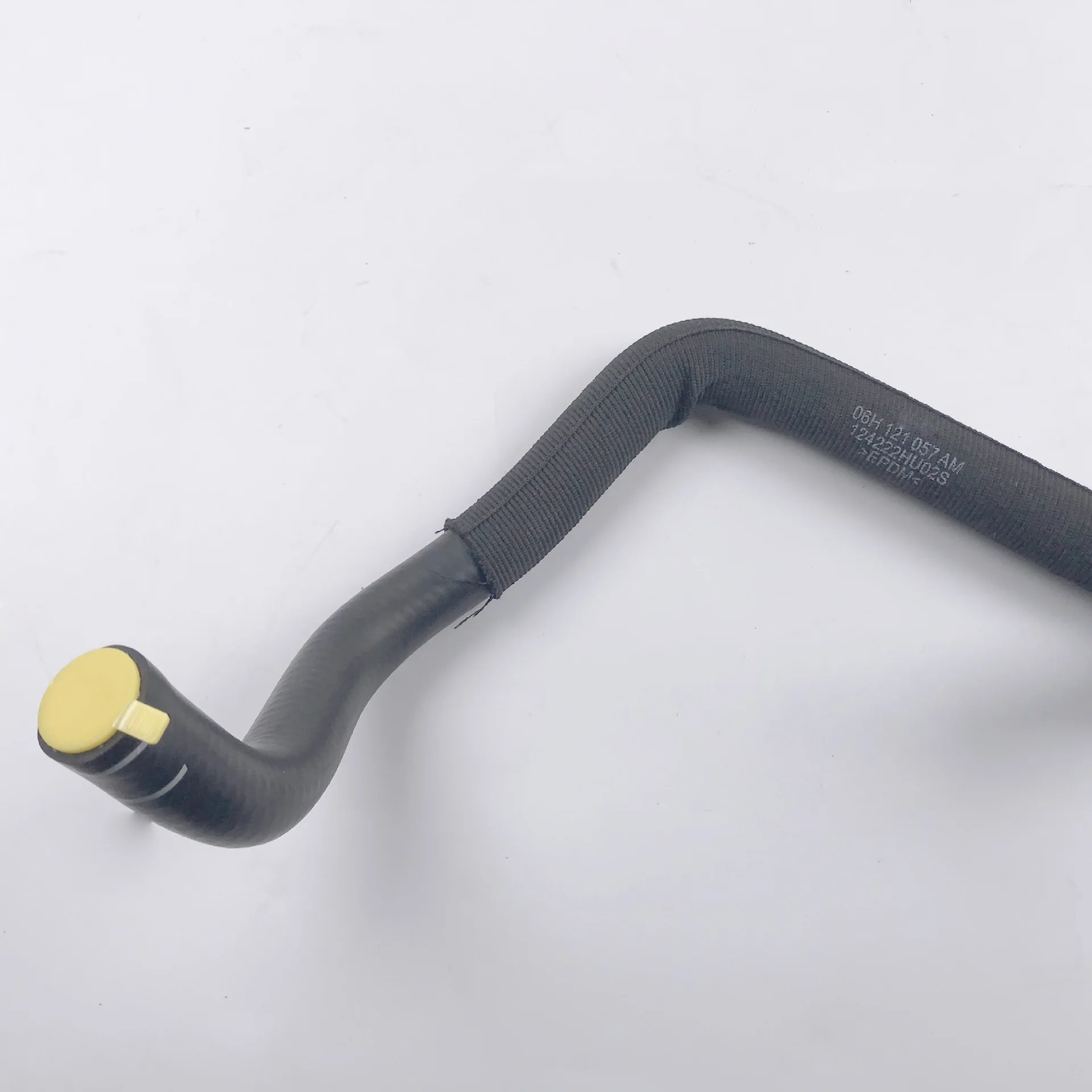 Automotive Parts, Water Pump Connection Hose, Coolant Hose 06H121057AM