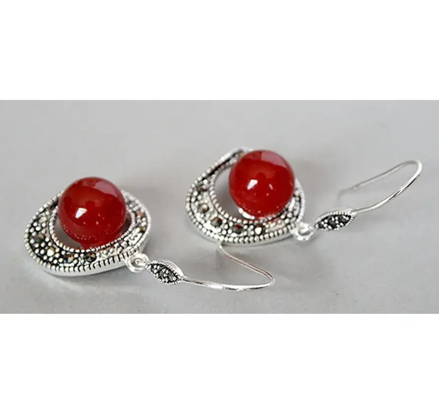 Joyería de moda especial VINTAGE 925 PLATA 10MM cuentas de jade Natural rojo pendientes de gancho de marcasita 11/2"