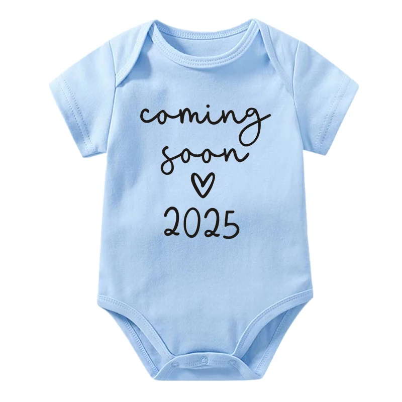 Baby Announcement Coming Soon 2025 Baby Bodysuits Summer Boys Girls Romper Newborn Body Pregnancy Reveal Clothes