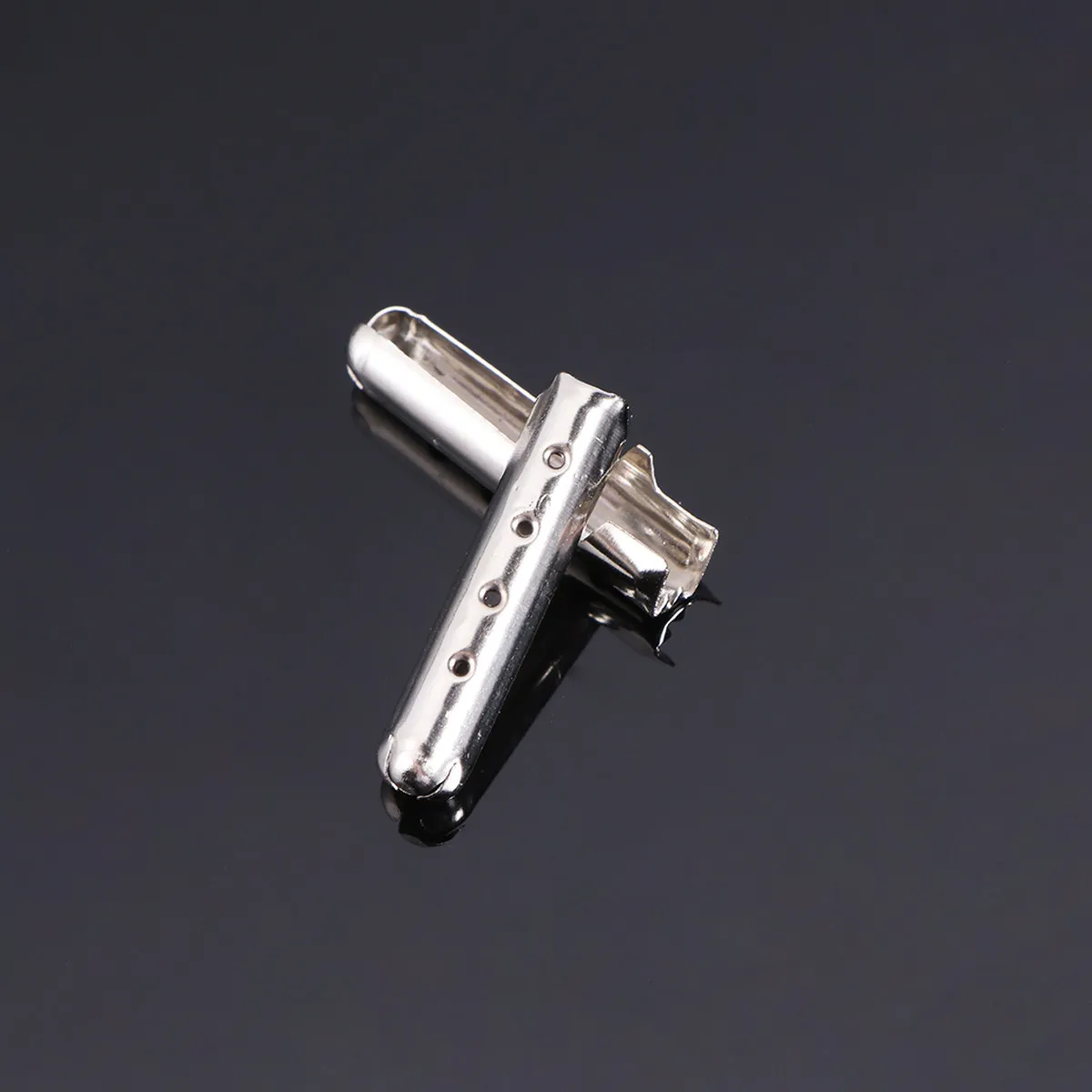 

100 шт. металлических наконечников для шнурков в форме пули, зажимы для ремонта обуви, детали для ремонта кроссовок, наконечники-аглеты