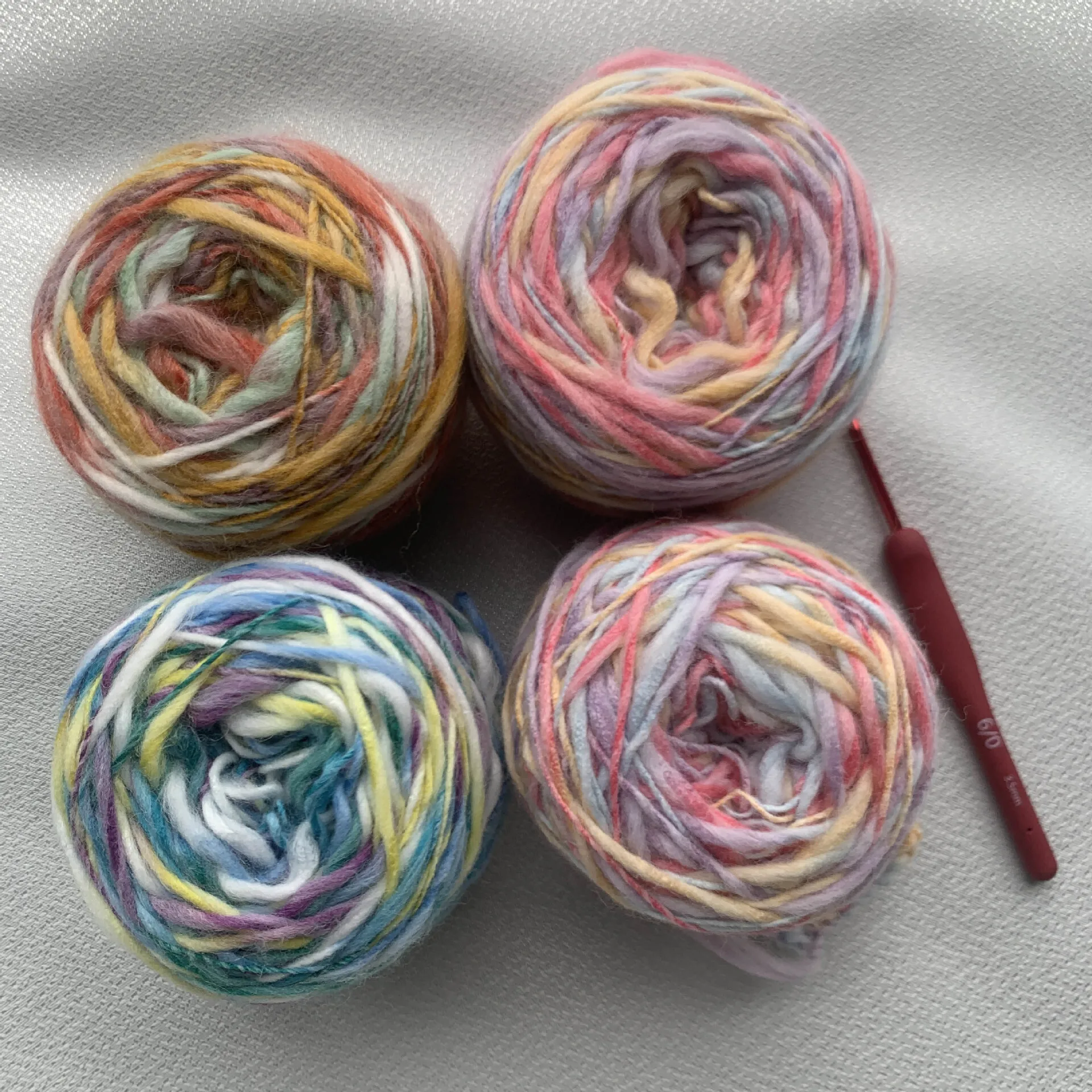 1 個のグラデーション染めアイスランドウール粗いウール糸、手織りスカーフ素材かぎ針編みフックビッグベリー糸ボール