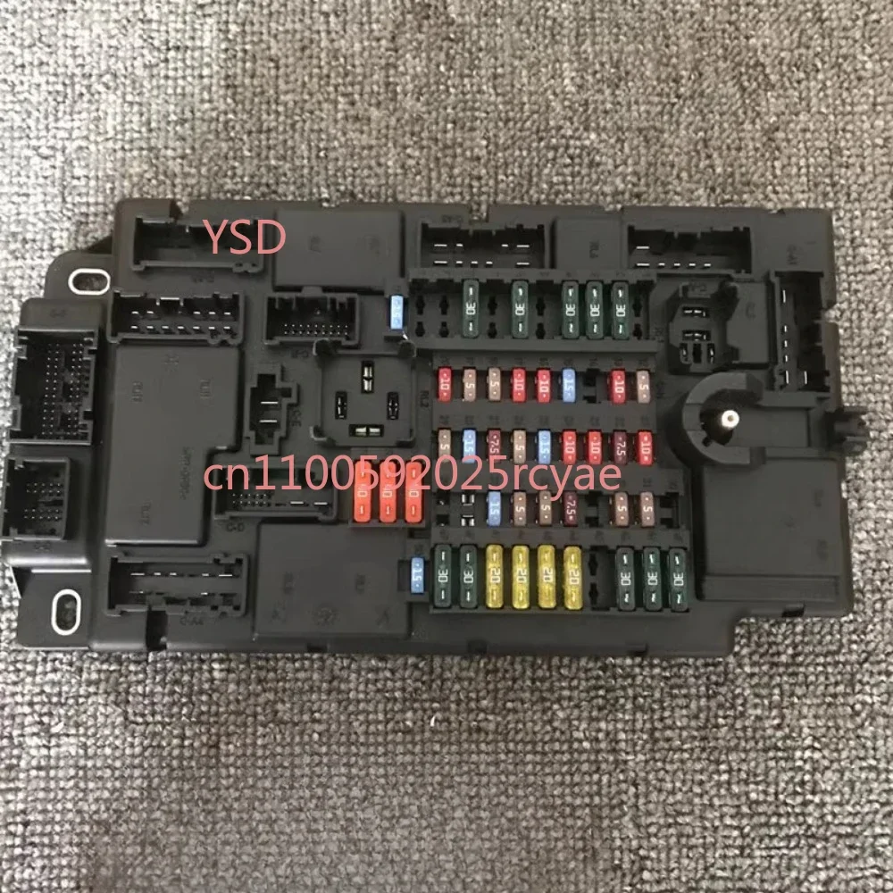 Fuse box for BMW MINI R55, R56, R58, R60 body modules, applicable to MINI control computers H5, H6, H8.