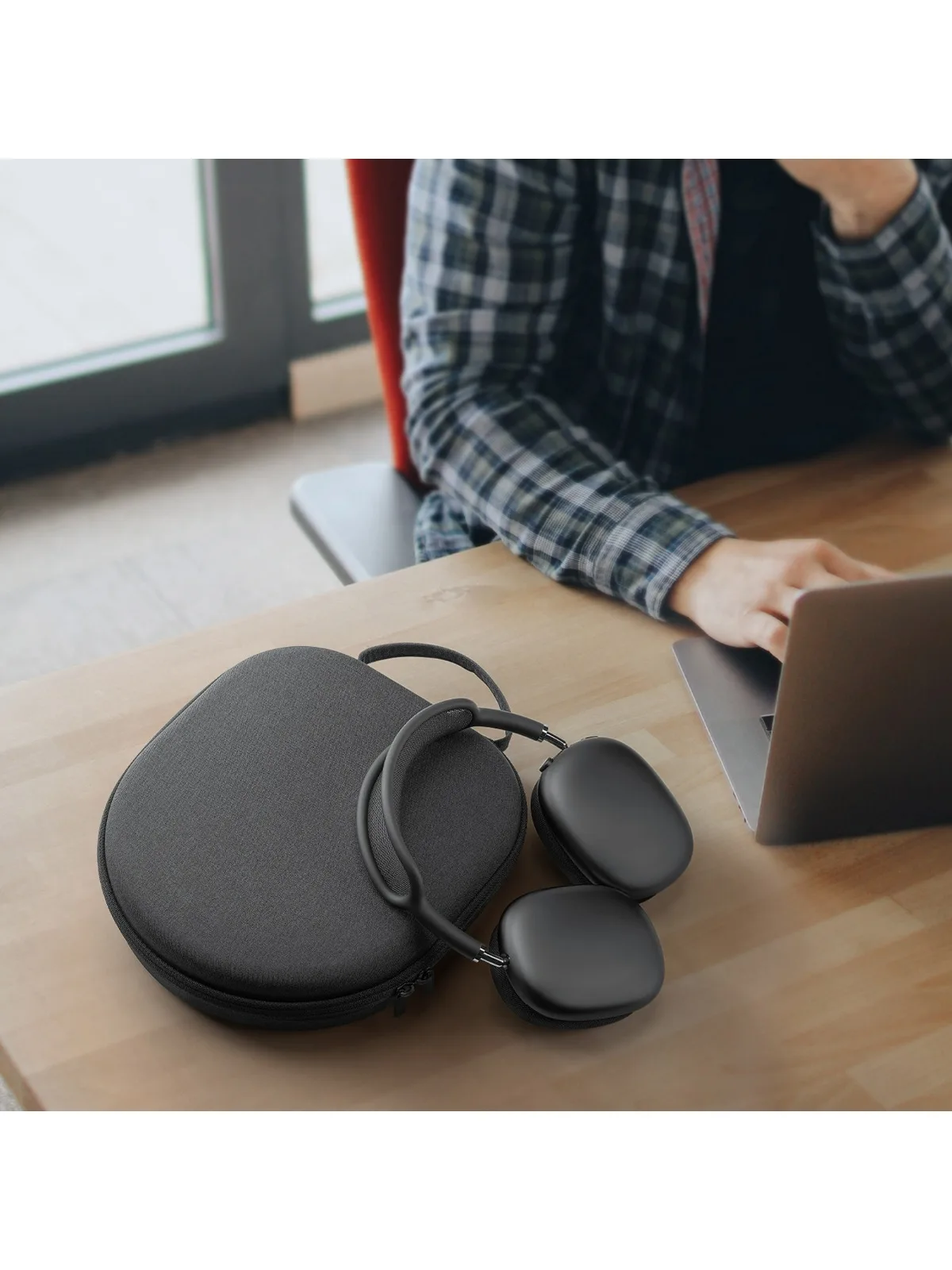 Etui Yinke do słuchawek Apple AirPods Max, z funkcją trybu nocnego, podwójnym zamkiem, odpornym na wstrząsy, wykonane z materiału EVA, z welurową podszewką chroniącą przed zarysowaniami. — zdjęcie produktu 7