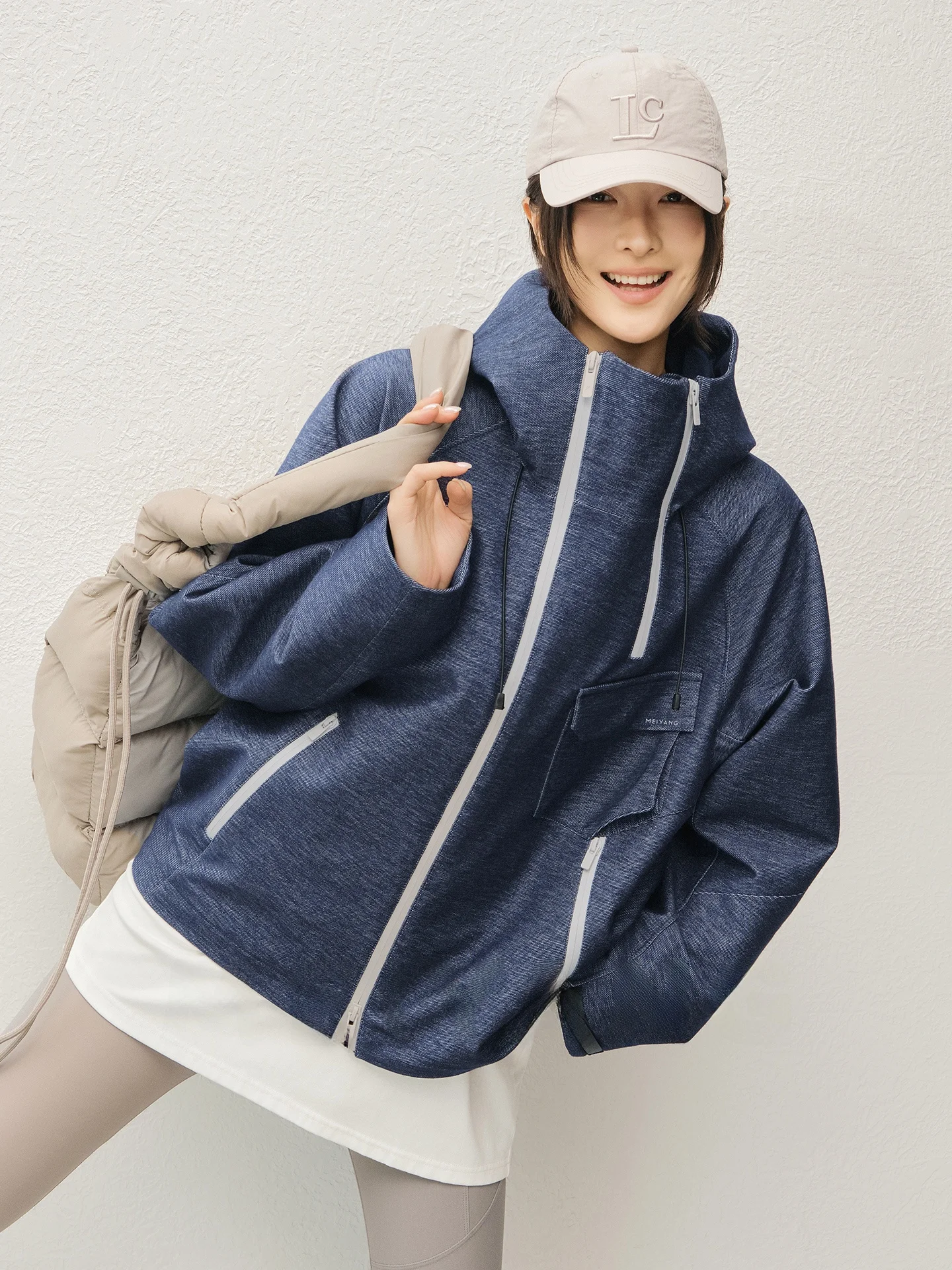 

Женская модная куртка MeiYang Blue Mountain Outdoor Casual с асимметричными цветовыми блоками, капюшоном, из полиэстера, с длинными рукавами, на молнии
