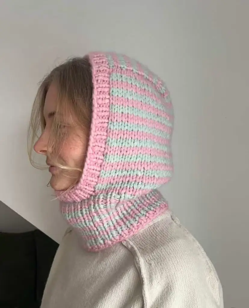 Ladies' retro fashion versatile knitted toe cap, warm and ear protecting, cute and portable, woven women's style, color blocked