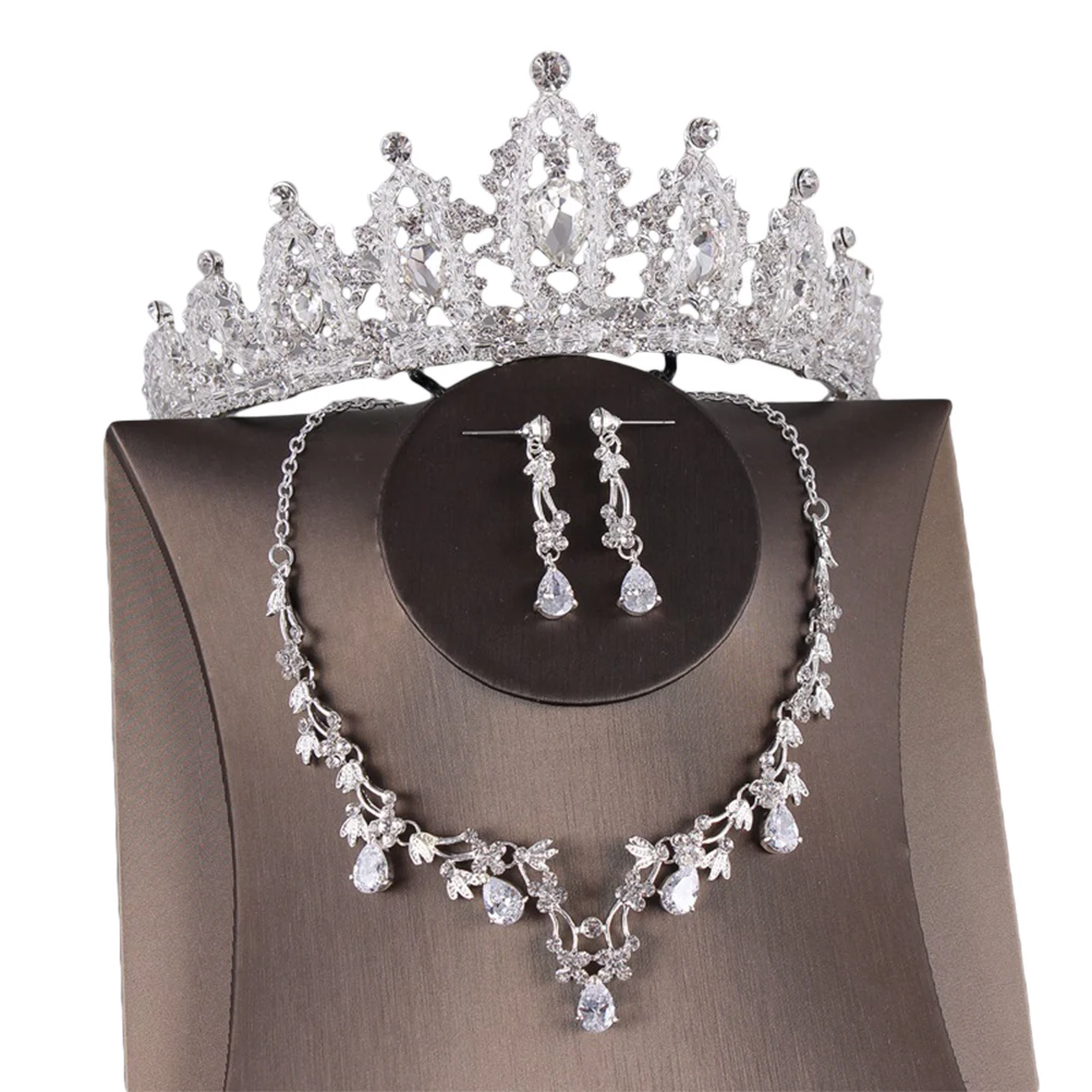 

1 Set Rhinestone Crown Necklace Bridal Wedding Jewelry Baroque Style Sparkling Durable Necklace For Women Elegant Anniversary