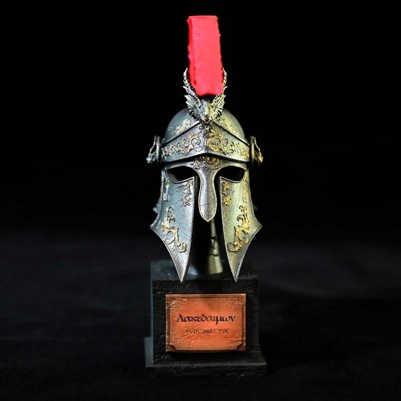 Resin Ornaments Creative Handmade Figurines Interesting Helmet Household Ornaments Living Room Aesthetic Decoration Accessories