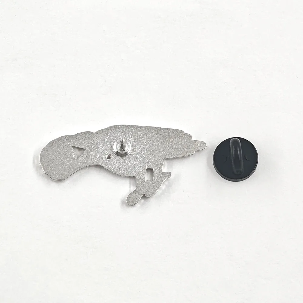 Lustige Goth-Hühner-Emaille-Pin, Höllischer Rabe mit Totenkopf, Gothic Schwarze Krähchen-Brosche, Anstecknadel für Rucksack, Dark-Humor-Schmuckgeschenk – Detail 3