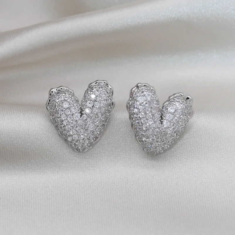 Korea New Fashion Jewelry Exquisite Luxurious Full Zircon Heart Earrings Sweet and Elegant Women\'s Evening Party Accessories