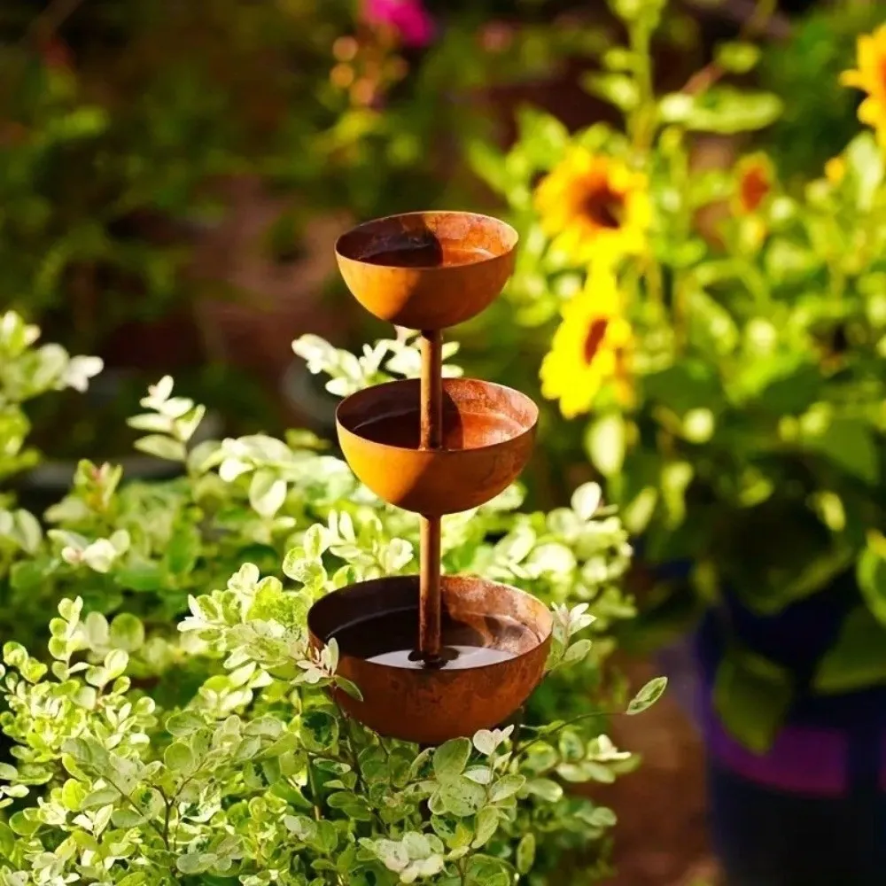 3-Tier Bowl Metal Bird Bath Rusted Vintage Iron Garden Rain Catcher Garden Stake Decorative Bird Water Dispenser Outdoor Garden