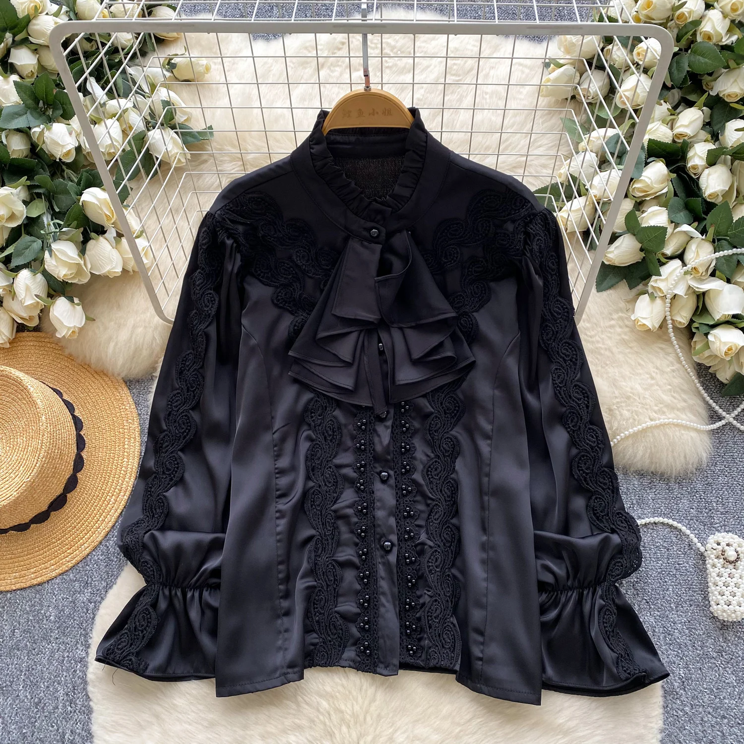 Franse stijl kralen satijnen shirt voor dames lente herfst nieuwe kant licht luxe lange mouwen jassen boog temperament high-end tops