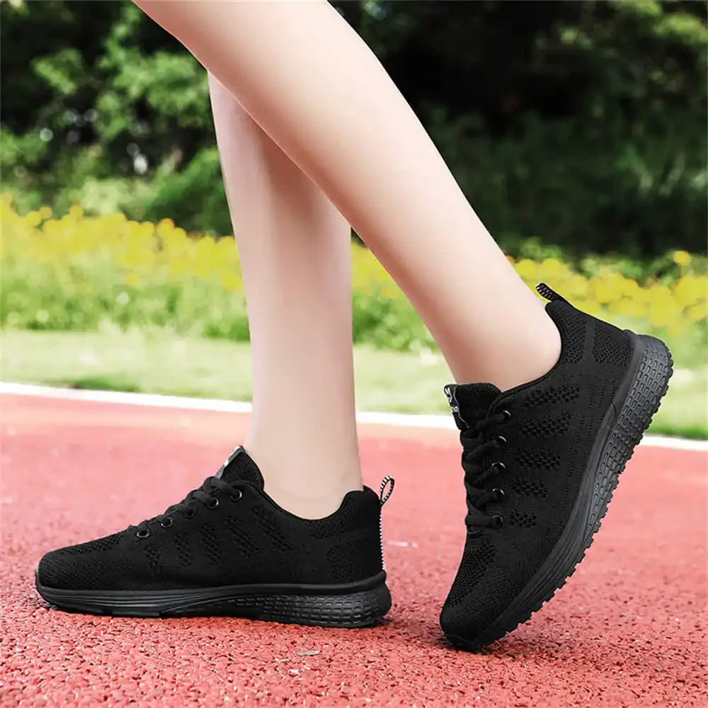 Rutschfeste, rutschfeste, graue Damen-Turnschuhe, Oxford-Sommerabsatz, Damen-Plateauschuhe, Sporttrends, zweite Hand-Trainer, Neuigkeiten