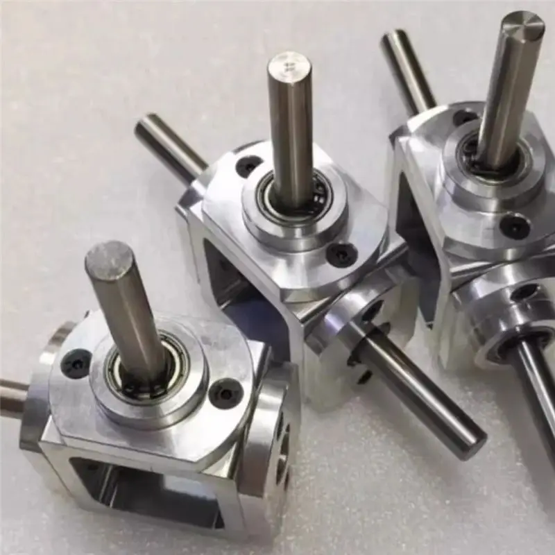 A68P-1:1 Cross Commutator Right Angle Drive Gearbox 1M 20T 8MM Spiral Bevel Gear Reducer view 4