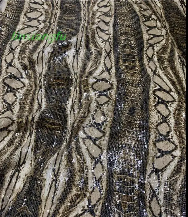 Tessuto di paillettes con motivo serpente selvaggio personalizzato, tessuto di moda in chiffon di lino ricamato, tessuto di abbigliamento firmato