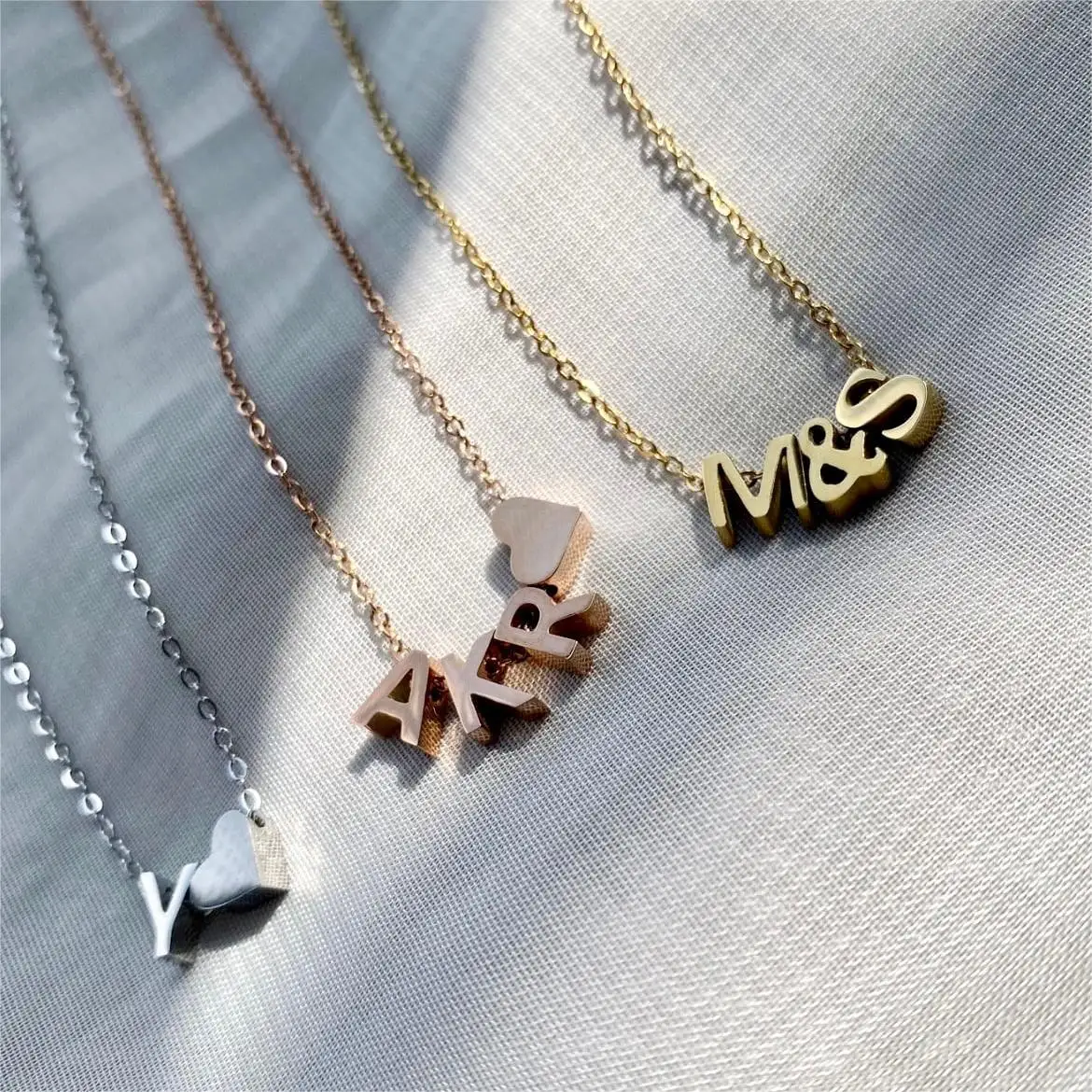 Tiny Heart Dainty Initial Charm Gold Color Silver Color Letter Name Pendant For Women Wholesale Alphabet A-Z Jewelry Gift