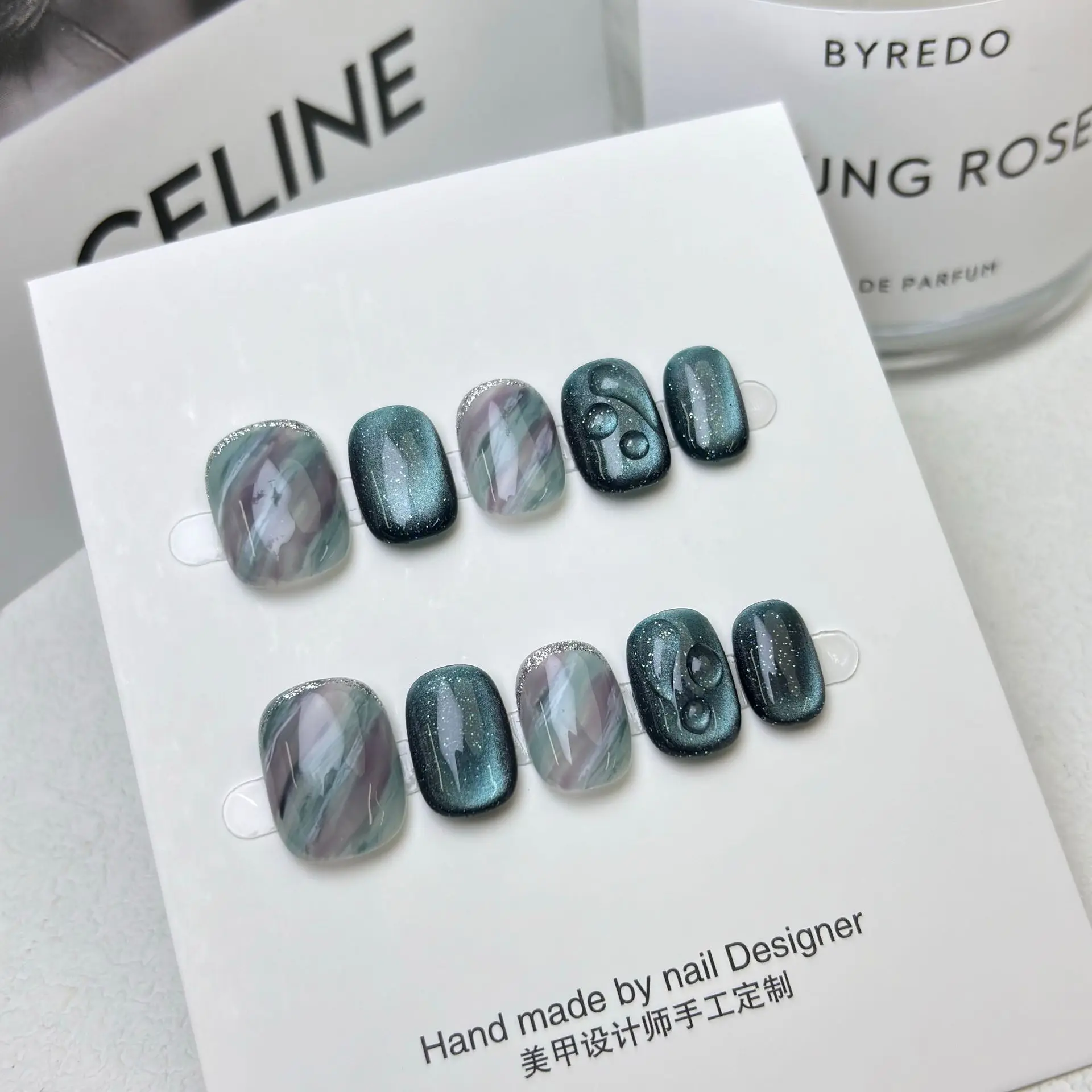 10 قطعة الصحافة اليدوية على الأظافر قطرة الماء تبييض انفصال قصيرة لطيف الأظافر كاذبة تلميح الفن فتاة هدية