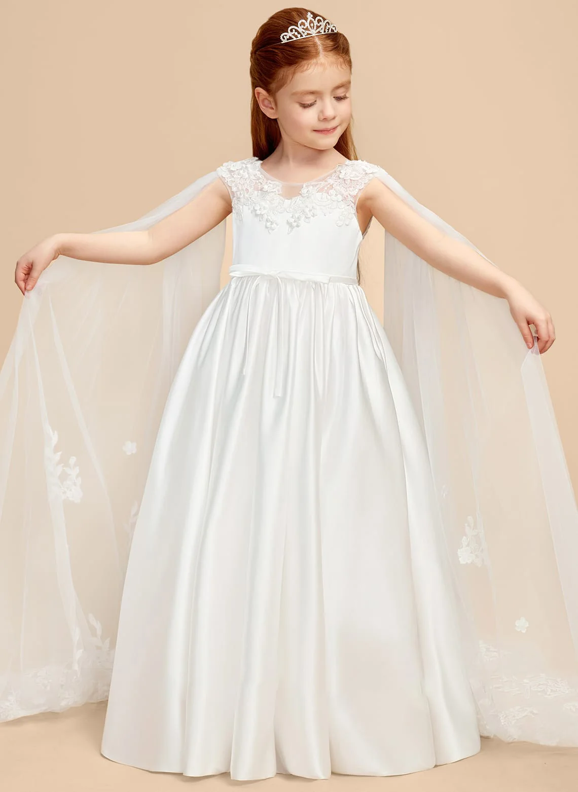 Girls' white trailing mini concert dress, birthday princess dress, evening gown for formal event, flower girl dress/ Custom
