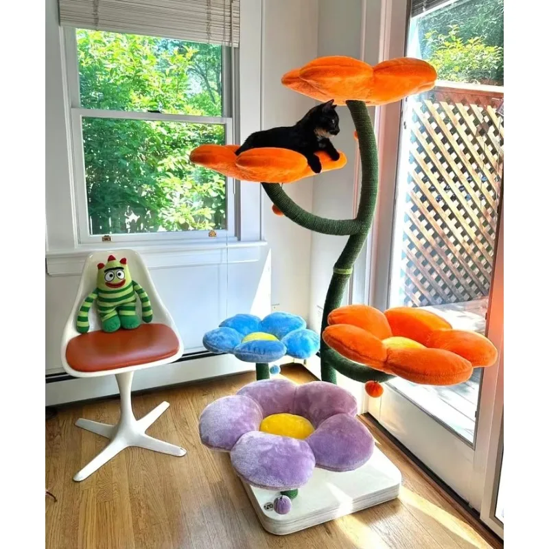 Newly designed cat climbing tower apartment with indoor wooden flowering cat tree with natural sisal scratching post