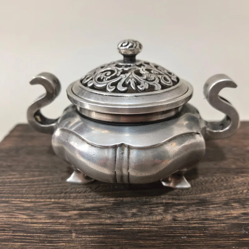 Brass with begonia and crown-shaped handle, three-legged burner for indoor incense ceremonies, home tea ceremony