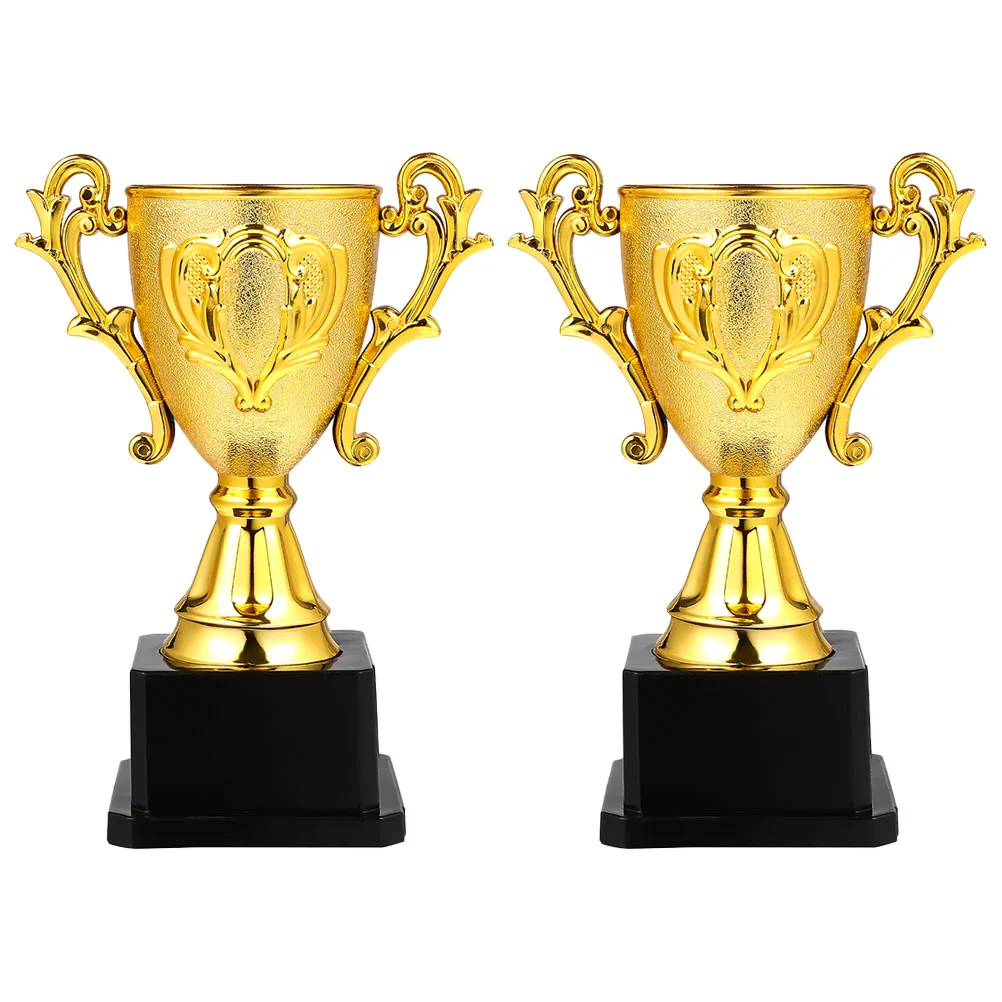 

2pcs Small Trophy Model Children Handheld Plastic Trophy Prop Kids Winner Reward Trophy Adornment small decorative trophy