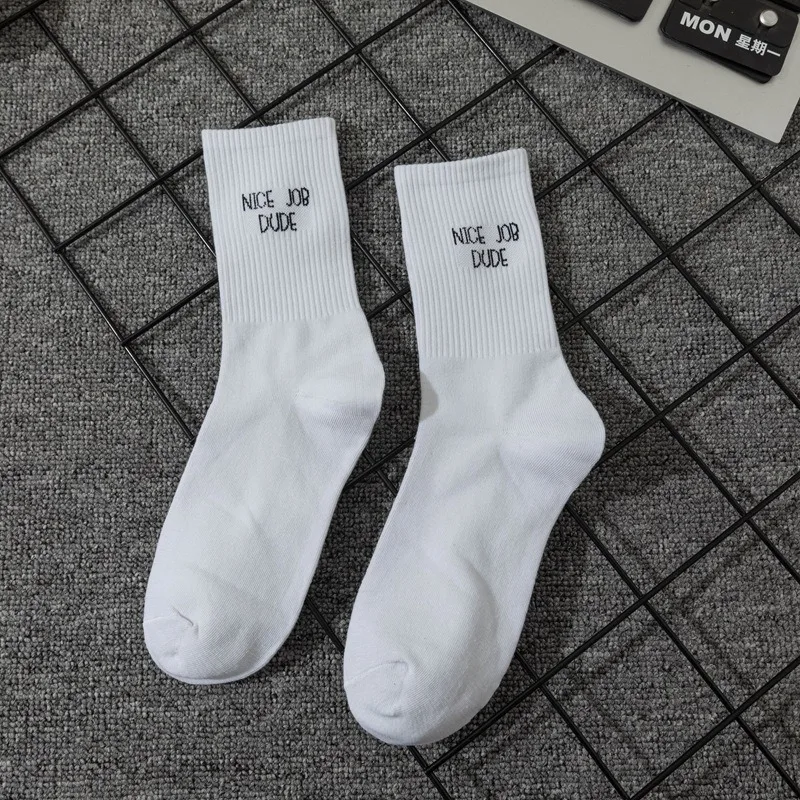 Chaussettes blanches simples pour hommes et femmes, lettres de rue européennes et américaines, chaussettes de sport hip hop style collège