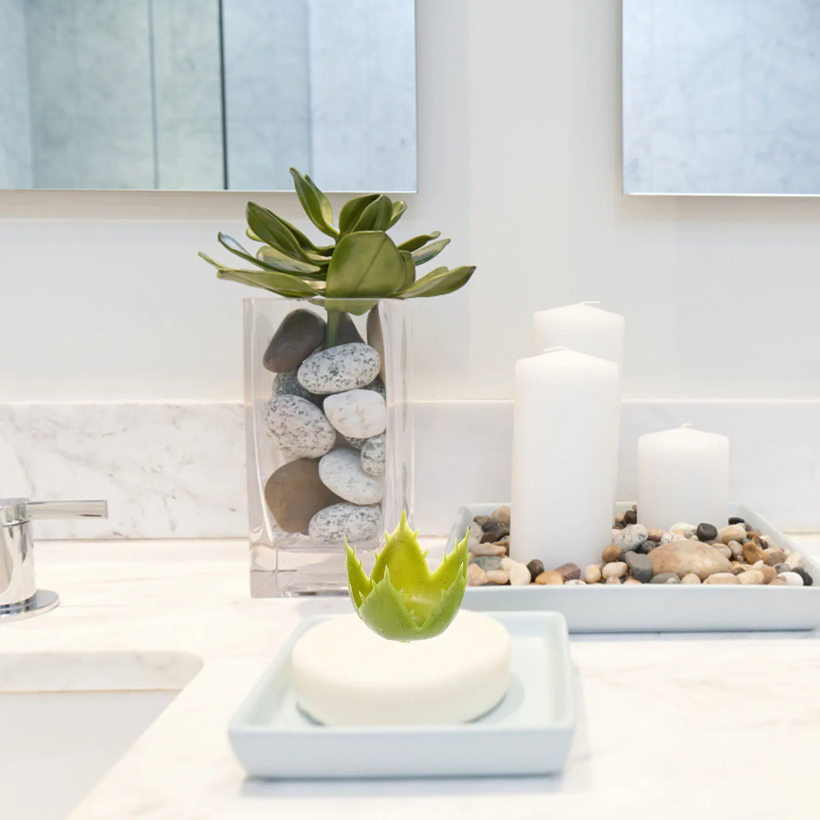 

100Pcs Rose Flower Sepals Plastic Simulation Calyxes DIY Supplies for Soap Flower Artificial Craft Sepals for DIY Supplies