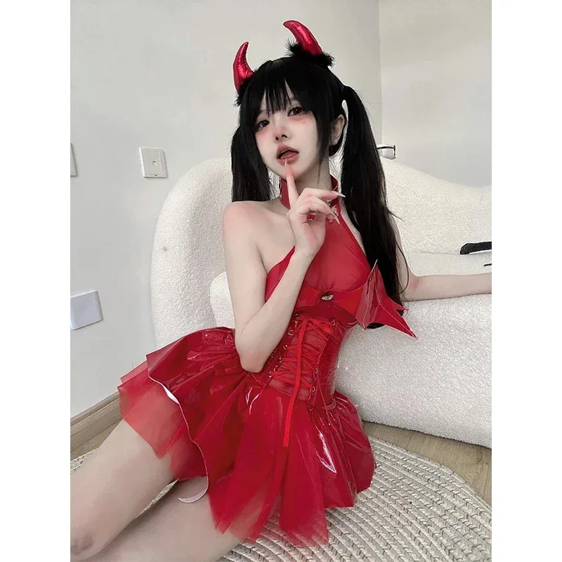 قمامة الدببة المرأة مثير كلوبوير أنيمي الشيطان الأحمر المثيرة الملابس الداخلية بولي Leather الجلود ضمادة إغراء الرسن الرقبة مصاص دماء 2025 جديد