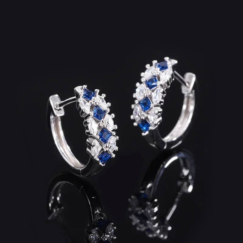 

2024 S925 Sterling Silver Emerald High Carbon Diamond Fashion Luxurious Earrings Ear Clip Women's Jewelry Wedding Gift for Guest