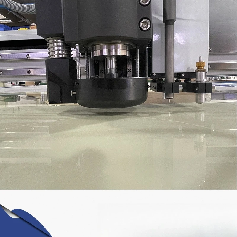 Clothing template cutting machine milling cutter cutting PVC engraving slotted cardboard acrylic cutting machine