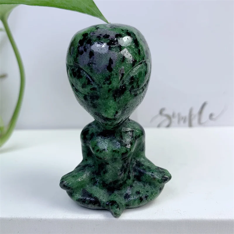 Rubino naturale da 6cm In Zoisite Crystal Meditation Alien Carving Healing Gemstone Statue Decoration collezione spirituale 1 pz