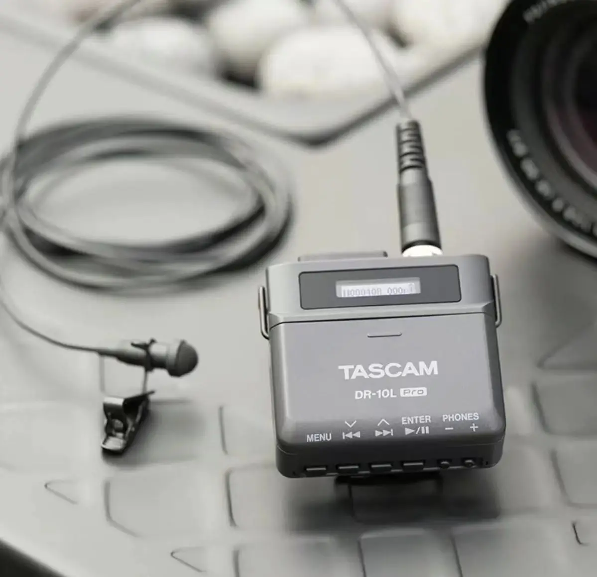 TASCAM DR-10L Pro ultra compact Linear PCM recorder 32 bit floating point recording for movie shooting and weddings