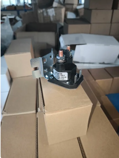 12V/24V 200A DC Contactor Relay 684-2461-212 for Electric Forklift Tail Lift Oil Pump Motor