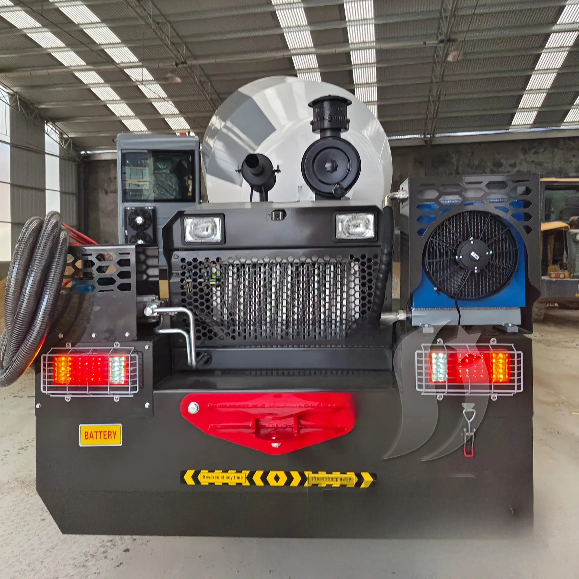 SF3000 Cubic Self  Truck Self Loading  Engineering Hot Sale Self  Load Concrete Pan Mixer Concrete Mixer Truck Cement Mixer