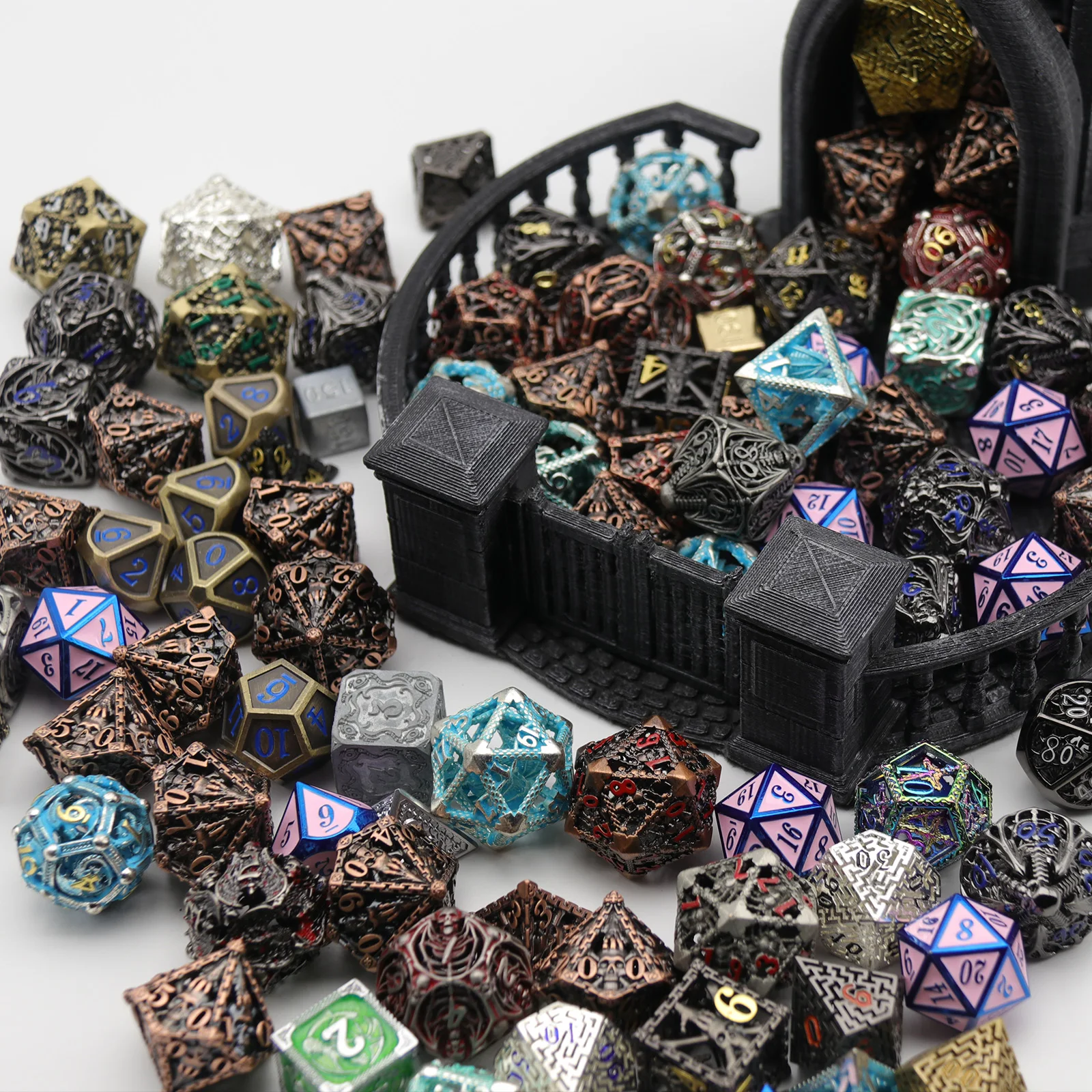 Dados de metal de cor aleatória, dnd d4 d6 d8 d10 d% d12 d20 dados poliédricos para jogos de tabuleiro d&d pathfinder rpg, 1 peça