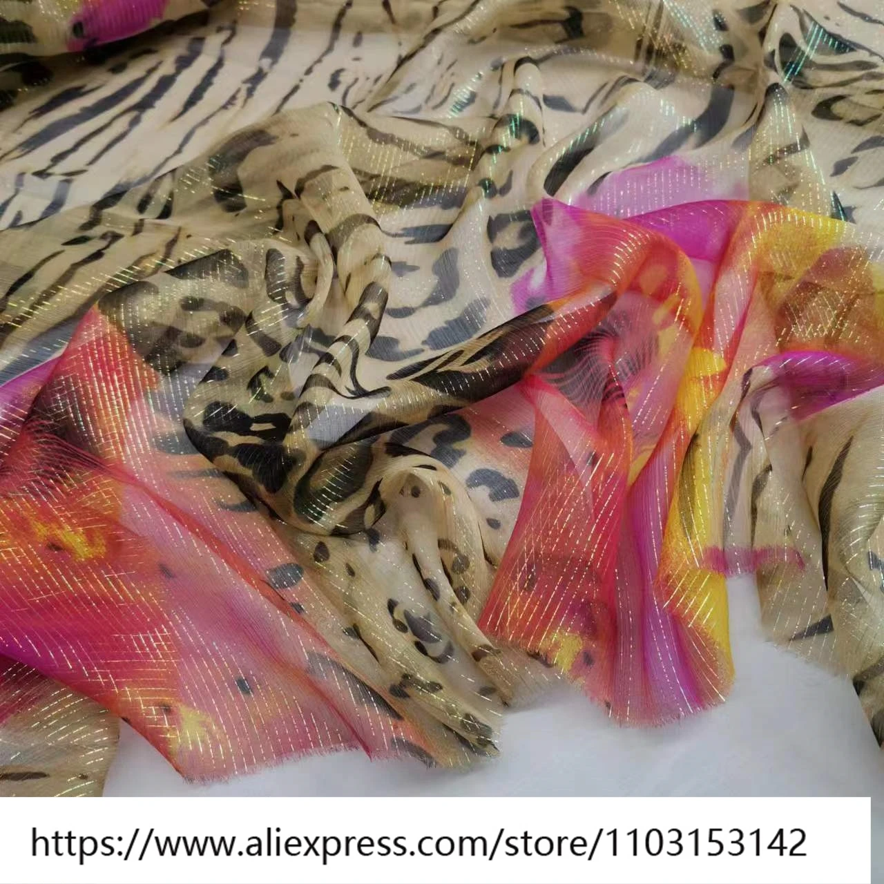 

Летняя легкая и слегка прозрачная шелковая ткань Qiaoqi 6momme с леопардовым принтом и цветочным принтом, дышащая