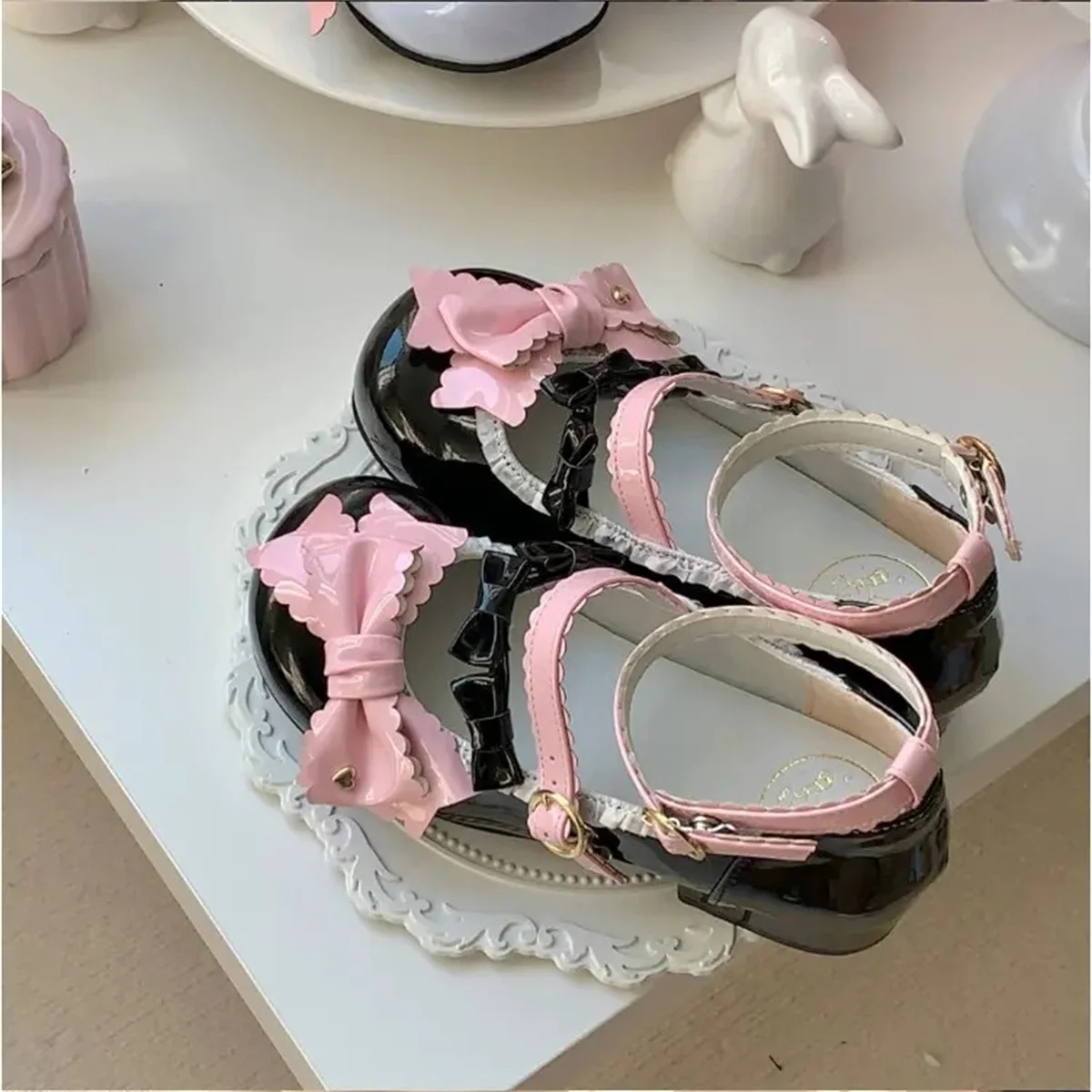 Zapatos de tacón bajo de PU de estilo universitario japonés Lolita para niñas, zapatos Kawaii de cabeza redonda, lazo de punto de amor, lindo dulce Mary Jane Loli, 3-5cm