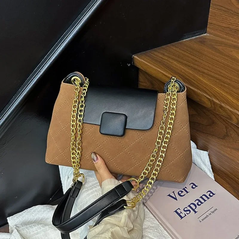 

Famous Fashion Shoulder Bag Casual Lightweight Handbag Luxury Chain Strap Crossbody Bag With Elegant Parisian Designer Details