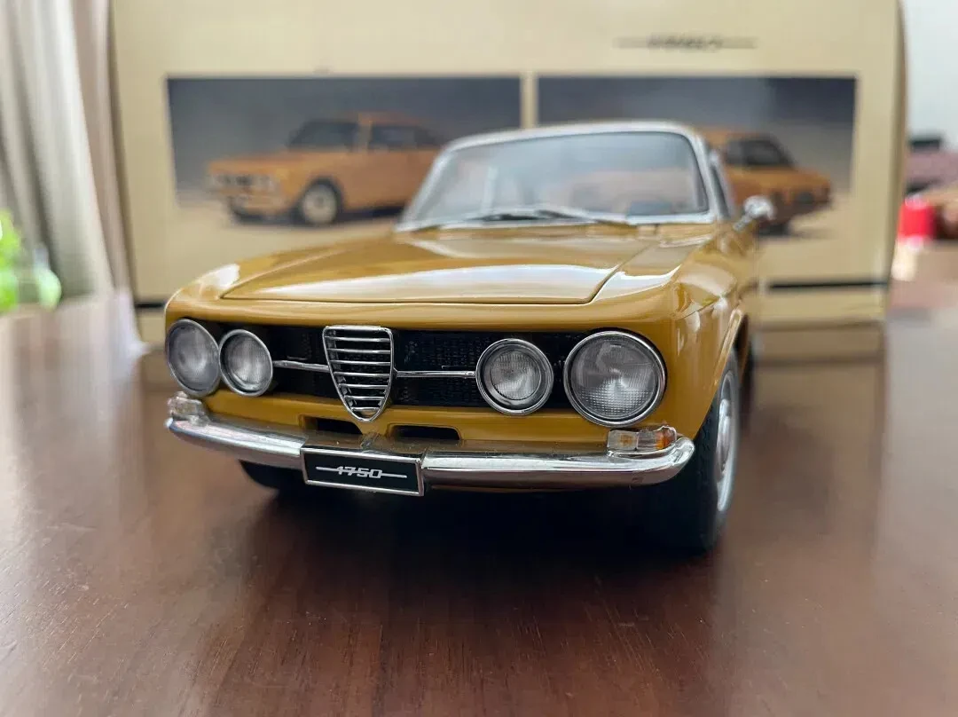 Autoart 1:18 Alfa 1750 Simulation Limited Edition All Open Alloy Metal Static Car Model Toy Gift