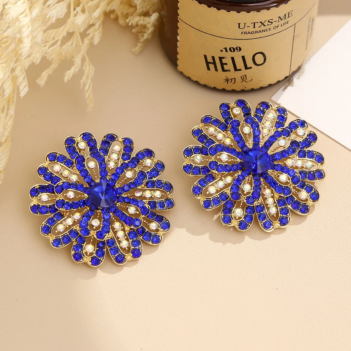 atmosphere flash full of diamond flower earrings, alloy hot-selling women's new elegant temperament earrings