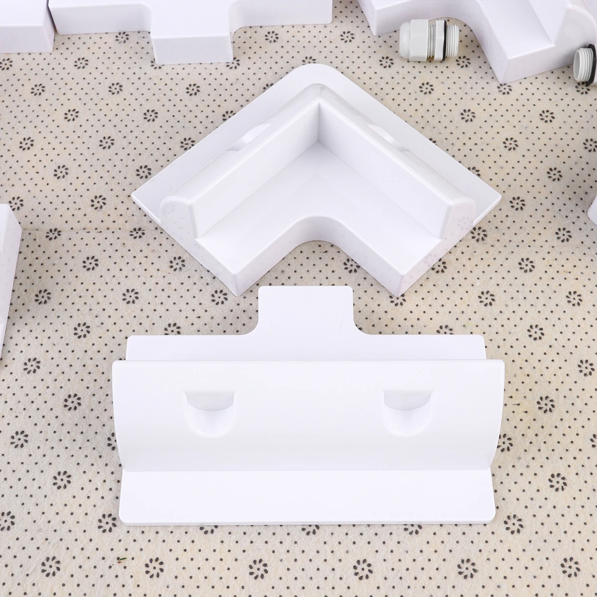 

7pcs Solar Panel Holder ABS Plastic RV Yacht Installation Bracket Foldable Hardware Kit Terminal Box System Accessory