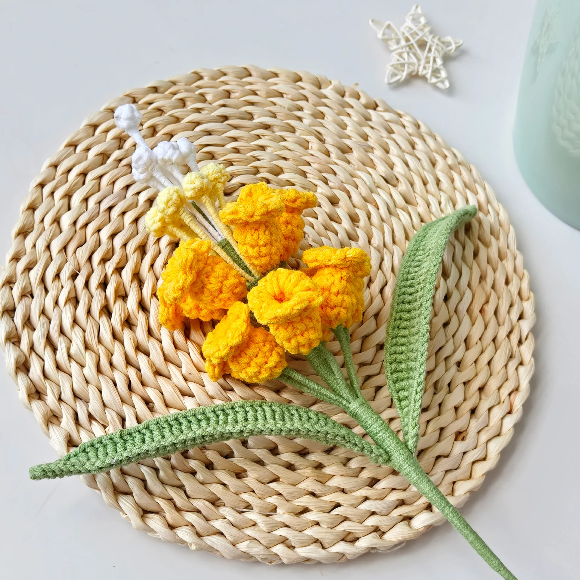 Gehäkelter Hyazinthenstrauß Niedliche Gestrickte Blumenzweige Handgewebte Hyazinthen Liebliche Kunstpflanzen Raumdekoration – Detail 5