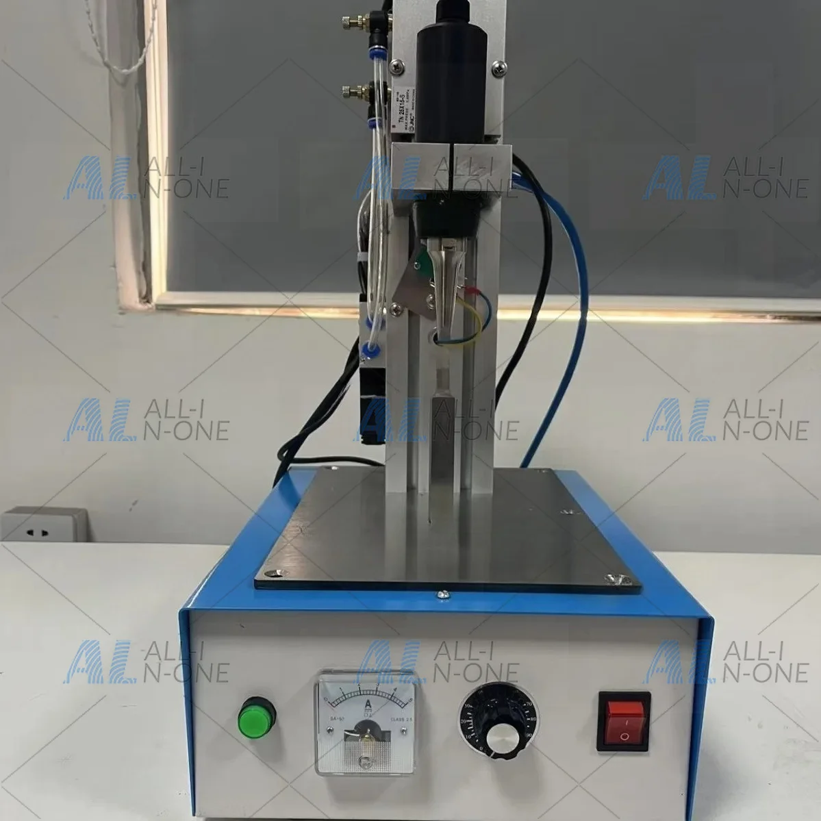 Ultrasonic spot welding machine Ultrasonic mask with ear rope with non-woven food plastic packaging box spot welding machine