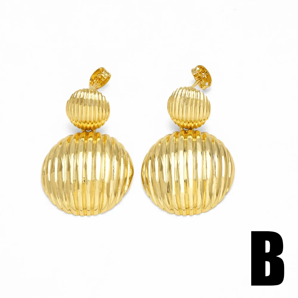 FLOLA Gold Plated Conch Earrings For Women Polished Shell Ear Studs Simple Jewelry Gifts ersa092