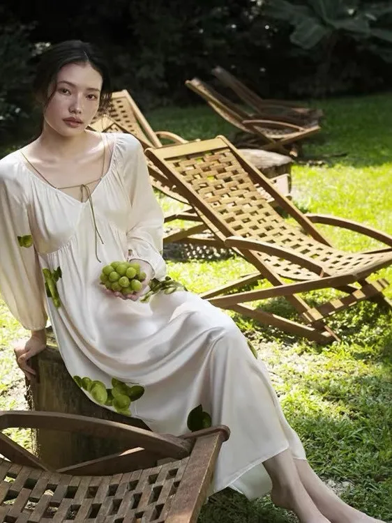 夏のホームウェア-長袖-グレープアイスシルク-ゆったり-ラフスタイル-バケーションワンピース-パジャマ-快適-軽量ワンピース