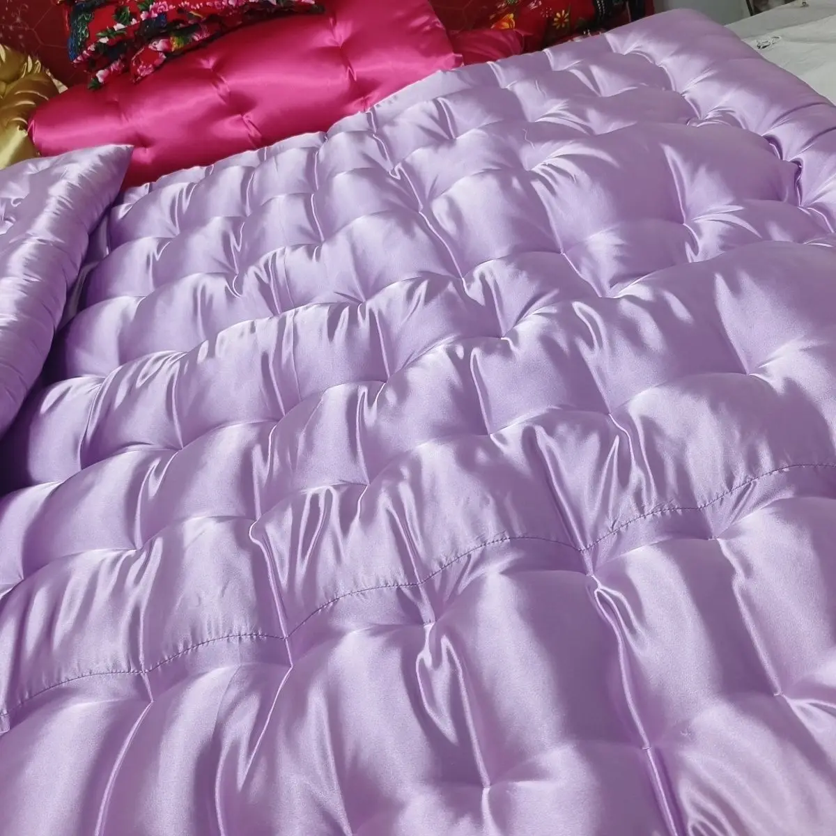 

No Cotton Filling Glossy satin silk cover with zipper bedspread home bedding